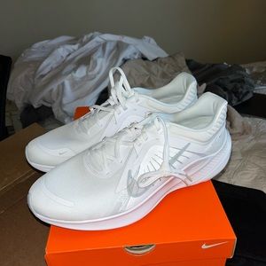 Men’s Nike Quest 5 (Size 13) NWT